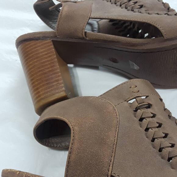 Pierre Dumas Womens Sz 10 Aria Brown Peep Toe Block Heel Sandals - Picture 12 of 12